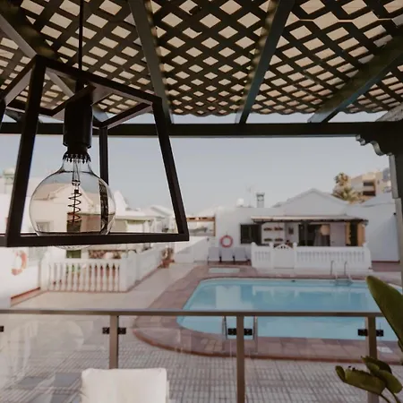 Ferienhaus In Mit Terrasse Und Gemeinschaftlichem Pool *